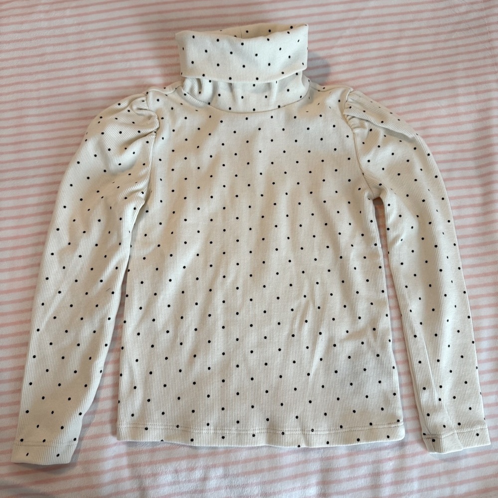 Gap Kids - NEW WITH TAGS long sleeve polka dot turtleneck, size XS 4/5